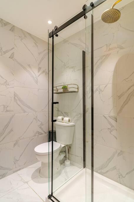 Stunning 2 Bed Apartment, Heart Of The Barbican Plymouth Bagian luar foto